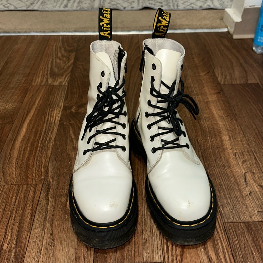 DR. MARTENS‼️ 🤍